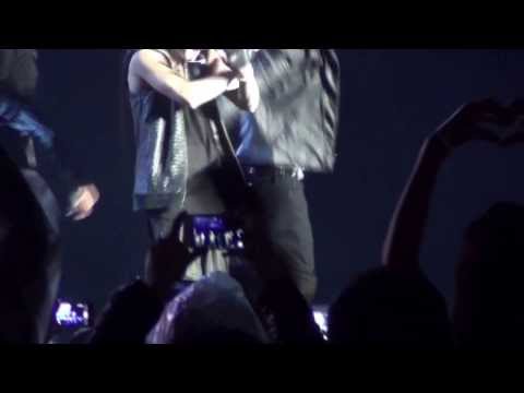 Out of Town Girl- Justin Bieber Believe Tour Mexico 2013 19 -Noviembre