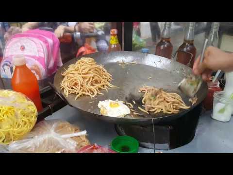 Cambodian Street Food - Popular Street Food In Phnom Penh Video