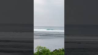 ちょっとサイズアップした雨季のGeger。2024/3/3 9AM #バリ島 #サーフィン #雨季