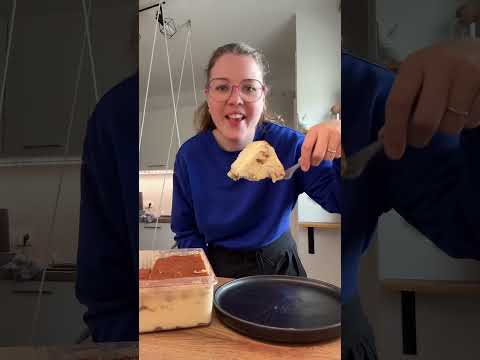 Sabine – Wie schafft man es nur, dass das erste Stück auch schön wird? 🙈 Trotzdem so lecker! 😋🍕