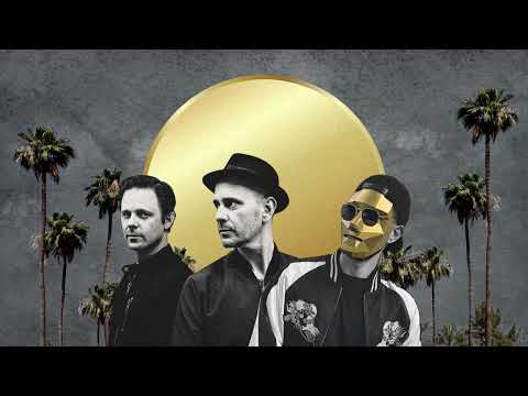 Booka Shade & Satin Jackets - Fusion Royale