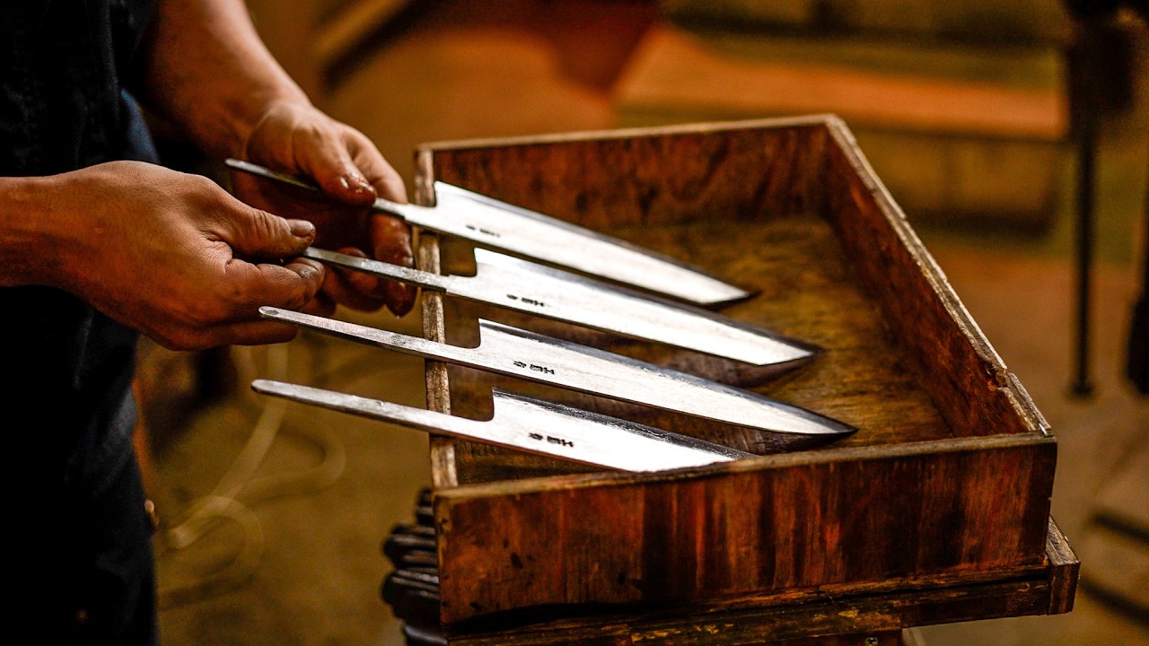 北の大地の鍛冶職人！高知･土佐打刃物の技術で生み出す包丁や鉈･削蹄器具やキャンプナイフなどオーダーメイドで要望に応える刃物職人に密着 Custom-made blacksmiths in Japan