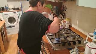 What is doing my wife Anna Raisins put to boil OMG #itemfix