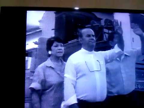 De quina pra lua, cena com trilha Internacional.