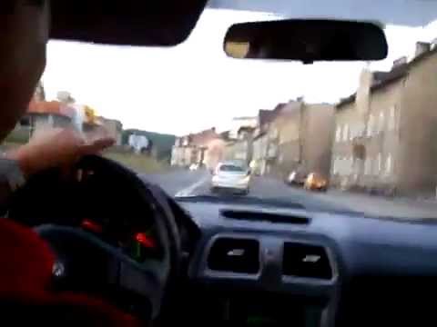 Rajd idiotów przez miasto w Subaru Impreza
