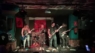 Extremoduro – La vereda de la puerta de atrás. Cover The Killer Kids