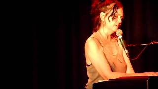 Lisa Germano - Nobody's Playing - Pearls, live @ Grand Social, Dublin, April 27 2011