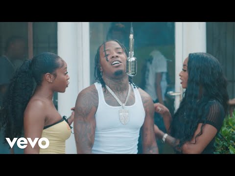 Dee Mula - Blow My High (Live Performance)