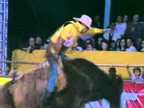 Jeferson Ap Rochi x Rascunho [Cia Tholinha/Poubel] - Ituverava Rodeio Show 2011