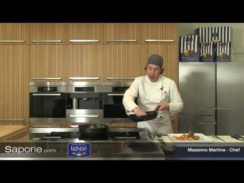 Saporie.com - Mafaldelle con puntine di maiale e pinoli