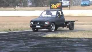 preview picture of video '23  SNODDY Toyota RB30 Hilux At Burnout Mafia Nats Tamworth City Speedway 10 5 2014'