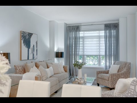 Oakville Home Tour: Elegant Townhome in Bronte Creek