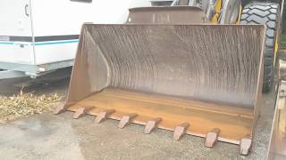 بيع قادوس أمامي Volvo 82610 - صورة 4 | Machineryline SD قادوس أمامي Volvo 82610 | صورة 4 - Machineryline