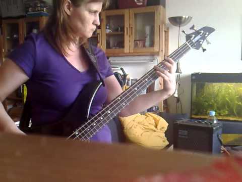 Bass groove with Em pentatonic scale