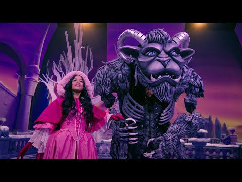 H.E.R. and Josh Groban Perform 'Something There' - Beauty and the Beast: A 30th Celebration