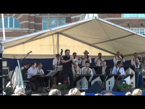 Doctor Bernard And His Swing Orchestra   27-05-2012  @ KurhauspleinScheveningen