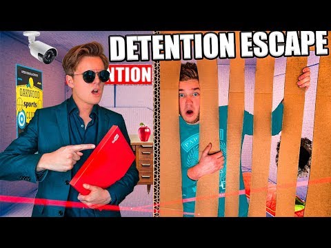 BOX FORT High School - ESCAPE Detention & CONFRONTING The PRINCIPAL (Challenge) Video