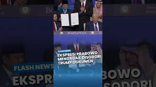 Momen Unik di KTT BoP! Ekspresi Prabowo Disodori Trump Dokumen Perjanjian hingga Tunjuk Jari