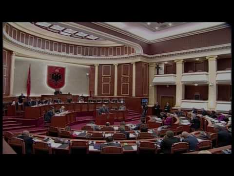RAMA DHE BERISHA PERPLASJE DHE DEBATE NE SALLEN E KUVENDIT PER “PLEHRAT” DHE BIZNESMENIN LIBANEZ LAJ