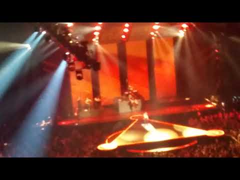 I Write Sins Not Tragedies Full Song Panic! At The Disco PFTW Tour 1-25-19