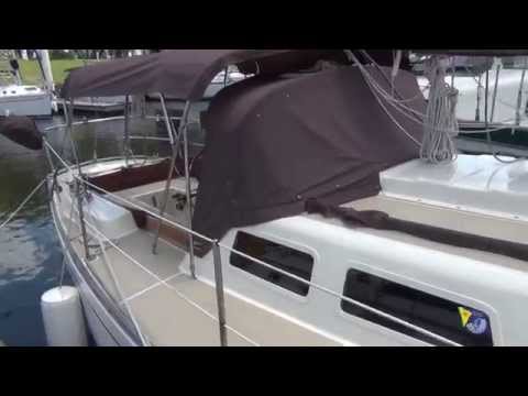 SOLD!!! Cal 40 "Manana" Sailboat for sale at Little Yacht Sales, Kemah Texas