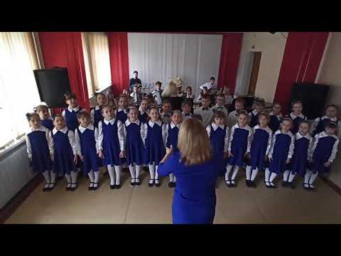 Хор младших классов 