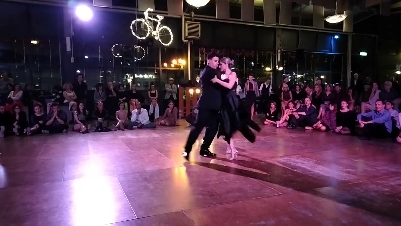 Video thumbnail for Giorgos Nikou y Katerina Chatzipanteli - No mientas; Il Fortino, 20-01-2024