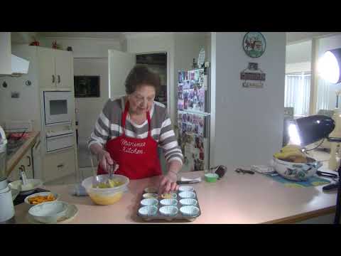 MARINA'S  KITCHEN --ORANGE  CUP  CAKES