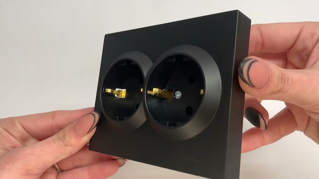 Розетка подвійна з/з LEZARD Vesna чорна 742-4200-127B