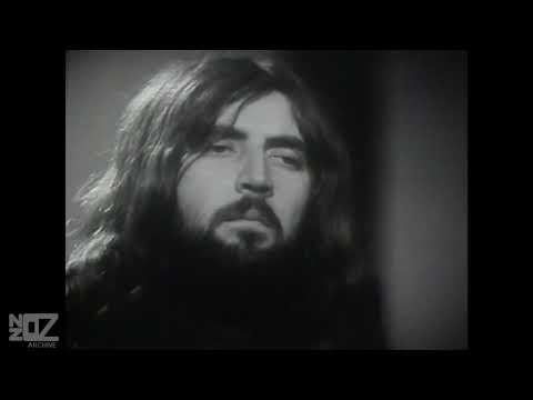 Country Radio - Gypsy Queen (1972)