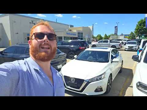 2019 Nissan Altima 2.5 SV Sedan in Pearl White for sale at Kitchener Chrysler Dodge Jeep Ram in Kitchener, ON
