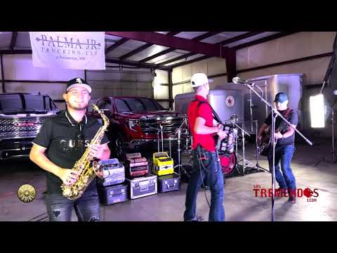 Los Tremendos Leon - Popurrí de Los Bukis.