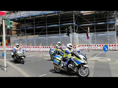 Der irische Staatspräsident Higgins auf dem Weg durch Würzburg