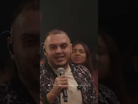 Demostración de poder. @ChanelNovas y @felixisfalcon #musica #music #miofrenda