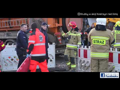 Dramatyczna akcja ratunkowa /Ziemia zasypała dwóch mężczyzn / Kostrzyn nad Odrą / 01.02.2024