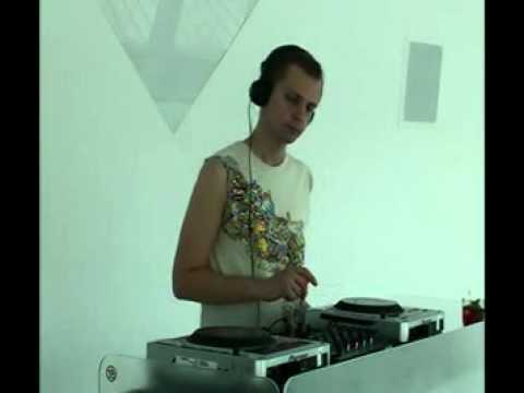 Sunday People: Bambu - RTS.FM.150712