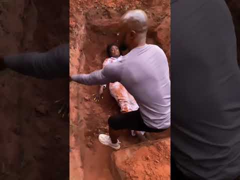 Lizzy Gold  in nollywood 😯😯