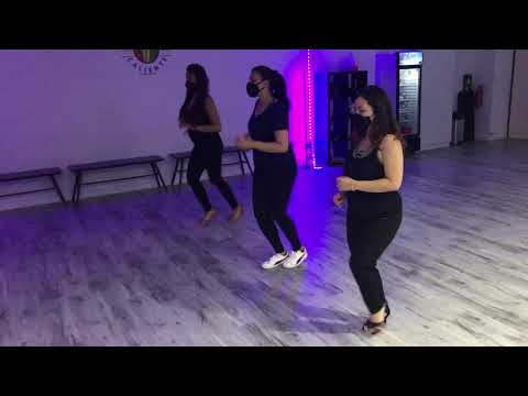 Caliente Dance Studio Singapore Bachata shines to Kewin Cosmos - Como Los 90's