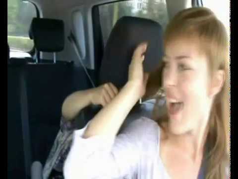 Безопасное вождение с dvd подголовниками AVIS Electronics