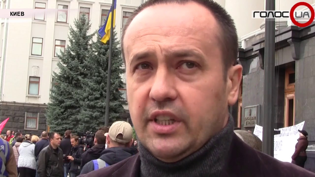 «Крупный бизнес они не трогают»: Мелкие предприниматели пикетировали офис Зеленского