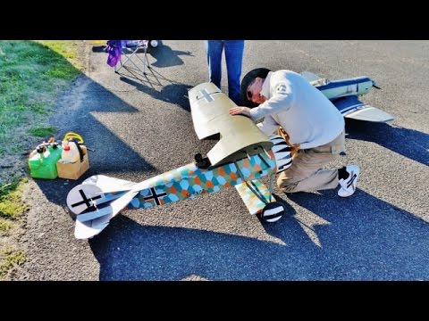 TIBENHAM VINTAGE RC WARBIRDS - BATTLE OF BRITAIN MEMORIAL FLY-IN - 2016