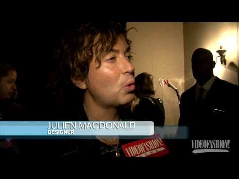 Julien Macdonald AW 2011 - Videofashion
