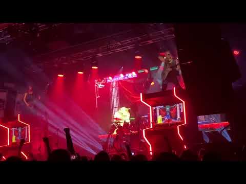 Dragonforce: Castlevania & Final Fantasy 7 boss music, Marc Hudson On Guitar