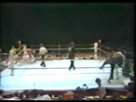 Mike Bell vs Paul Vizzio for the Super Lightweight Title, New York Super Fights