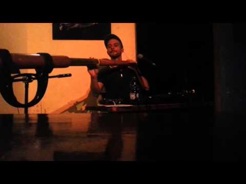 Eran Hollander Live -Coldplay - God Put A Smile Upon Your Face - 15.9.2013 @ Tsuzman Bar Tel Aviv