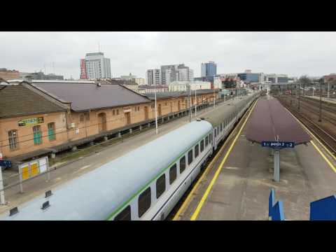 EP09-008 + IC BOZNAŃSKA z Wrocławia Gł. do Przemyśla Gł. wjeżdża na stację Rzeszów Gł. 10.03.2017