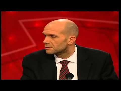 Henrik Hjelt får tips från coachen - Parlamentet (TV4)