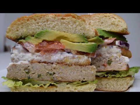 QUICK & EASY TURKEY HALLOUMI BURGER || MAKING TURKEY BURGERS FROM SCRATCH || FRIED HALLOUMI ||