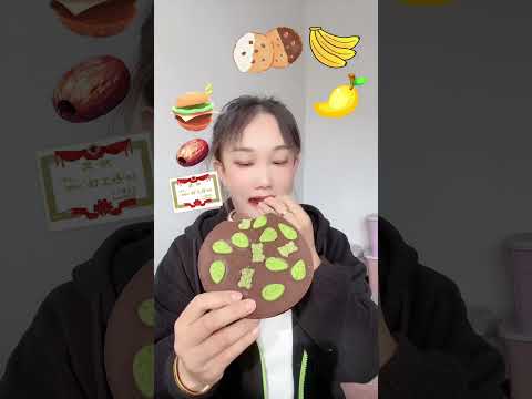 Die Herausforderung des Emoticon-Pack-Essens mit Gourmet-Girl #550