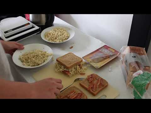 nudler toast med bacon